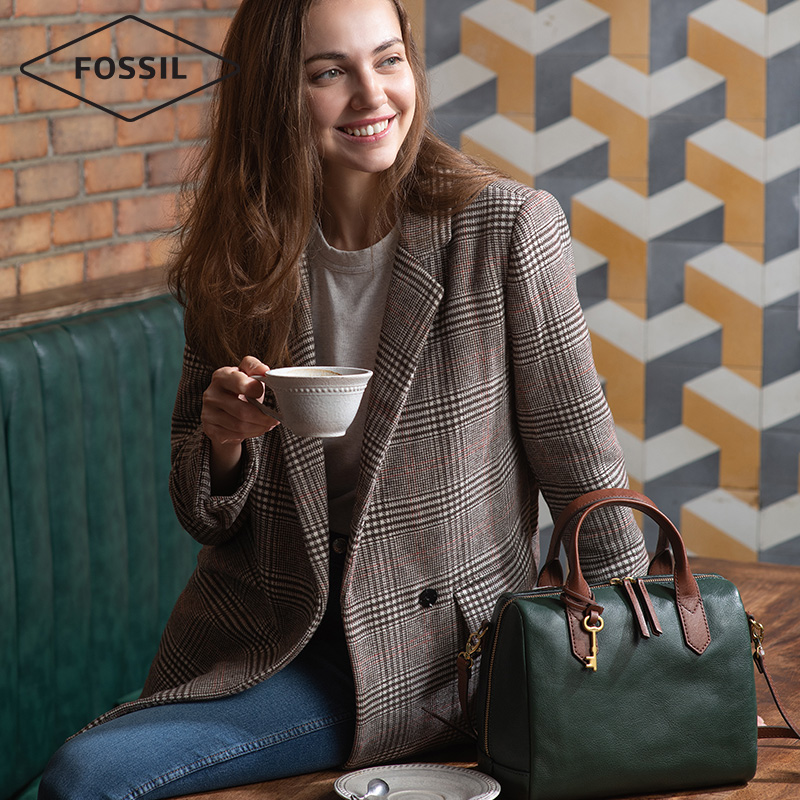 Fossil 化石 Fiona系列 女式波士顿斜挎包 ZB7268 天猫优惠券折后￥499包邮包税（￥839-340） 4色可选