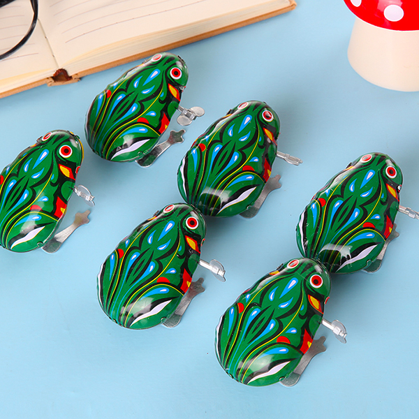 Tin frog jumping frog clockwork small toy Children's children's toys Classic 80s retro retro winding toys