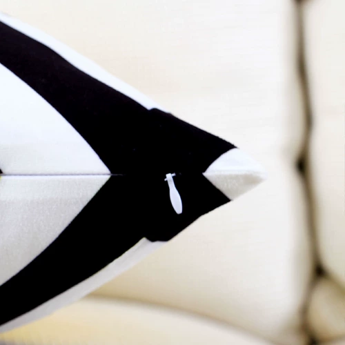 Покупатели независимо в паре с нордической геометрией, простым желтым диваном подушки, подушкой подушкой подушкой подушки для дома подушка