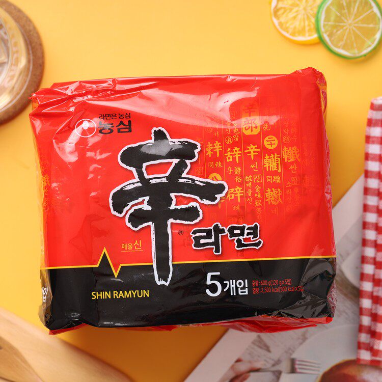 South Korea Imported Farmhearts Sinraping Five Tandem Packs 120g * 5 Bubbly Noodles Ready-to-eat Instant Noodles