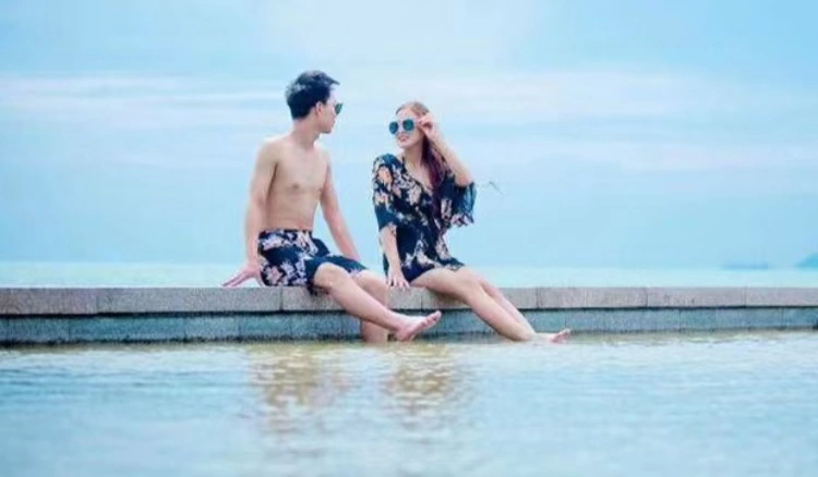Cặp đôi áo tắm retro phù hợp với bikini ba mảnh áo tắm nữ bảo thủ che bụng bãi biển cặp đôi những người yêu thích đồ bơi - Vài đồ bơi đồ đôi đi biển nam nữ