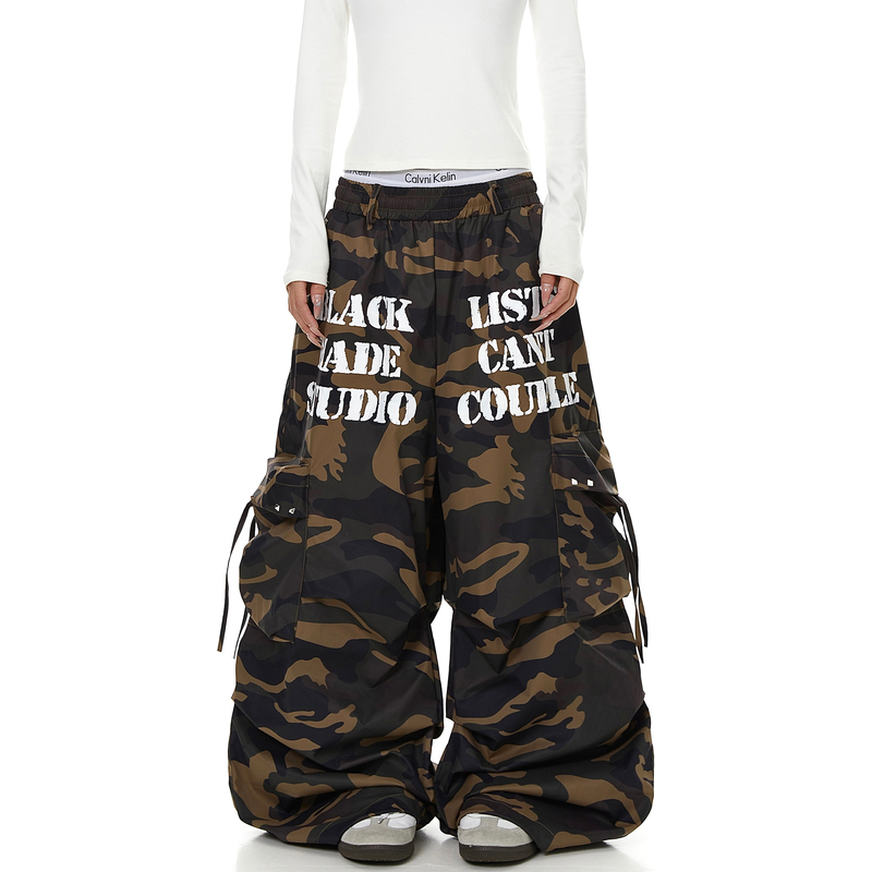 Blacklists American-Style Letter Rivet Large Pocket Pleated Camouflage Cargo Pants Unisex Street Dance Trendy Wide-Leg Pants Blacklists American-Style Letter Rivet Large Pocket Pleated Camouflage Cargo Pants Unisex Street Dance Trendy Wide-Leg Pants