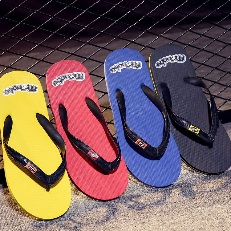Hot selling couple flip-flops beach shoes sandals two-color classic monkey flip-flops couple slippers outdoor slippers