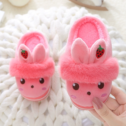 Детские зимние мультяшные тапочки для принцессы, удерживающие тепло нескользящие туфли