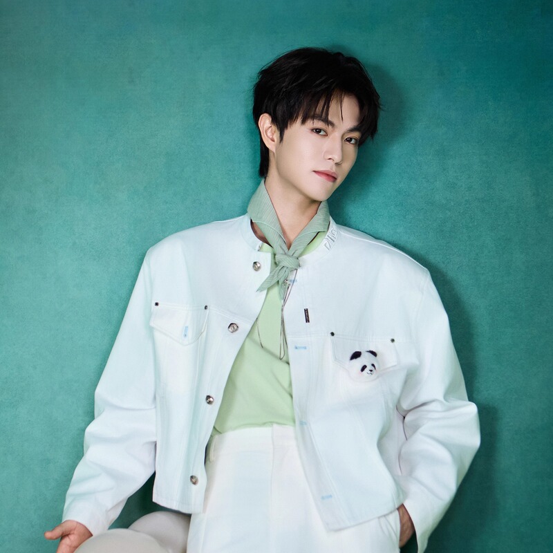 Zhang Zexu Celebrity-Inspired White Stand-Collar Suit Men's Trendy Short High-End Casual Versatile Jacket