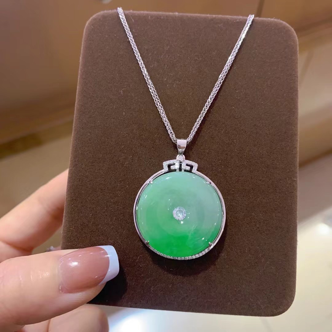 Серебряное ожерелье s925银镶嵌天然a货翡翠绿金枝玉叶叶子吊坠女款时尚镀白金锁骨炼