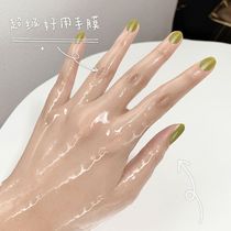 Via recommends grandma's hand to become a young girl's hand to say goodbye to the boiled woman's hand and return your tender hands milk honey and hand wax.