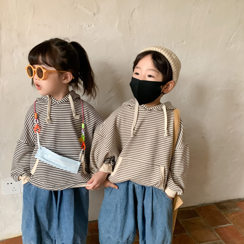 Children's baby spring and autumn Korean version of the all-match striped sweater boys loose hoodie girls big pockets long-sleeved tops