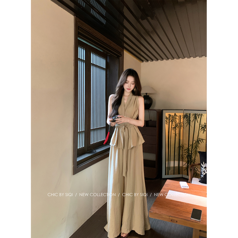 Chic by Siqi “Zen-Inspired Wide Hem” Cool Style Linen Sleeveless V-Neck Shirt + Wide-Leg Pants Set Chic by Siqi “Zen-Inspired Wide Hem” Cool Style Linen Sleeveless V-Neck Shirt + Wide-Leg Pants Set
