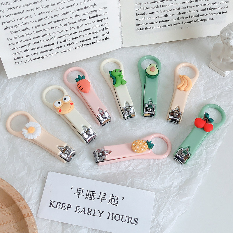 Cute cartoon girl heart nail clipper single pack convenient creative children's nail clipper small home nail clipper