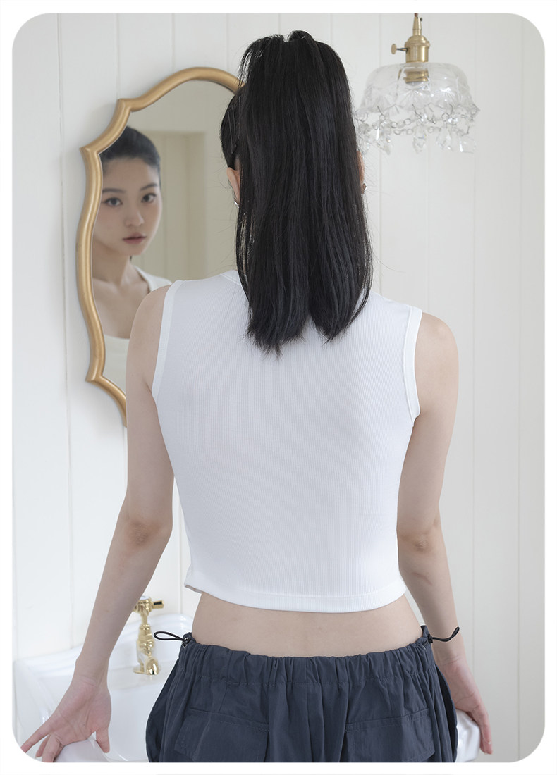 Топы/майки 莱赛尔天丝方领吊带背心女带胸垫夏外穿2026新款内搭工字低领上衣