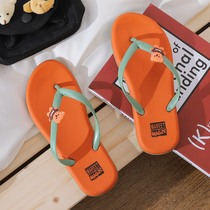 The word slippers in summer wear 2022 new in thick soles to steal on the beach shoes beside slippers