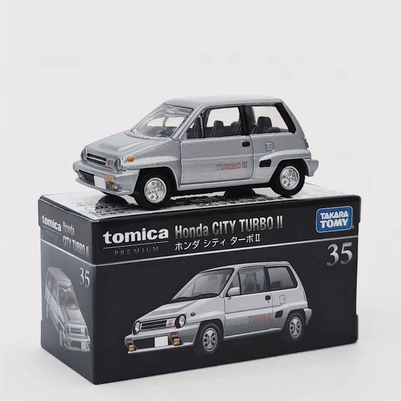 Эталонная коллекционная модель автомобиля спортивного класса Domi Card Black Box Alloy Simulation Lamborg GTR