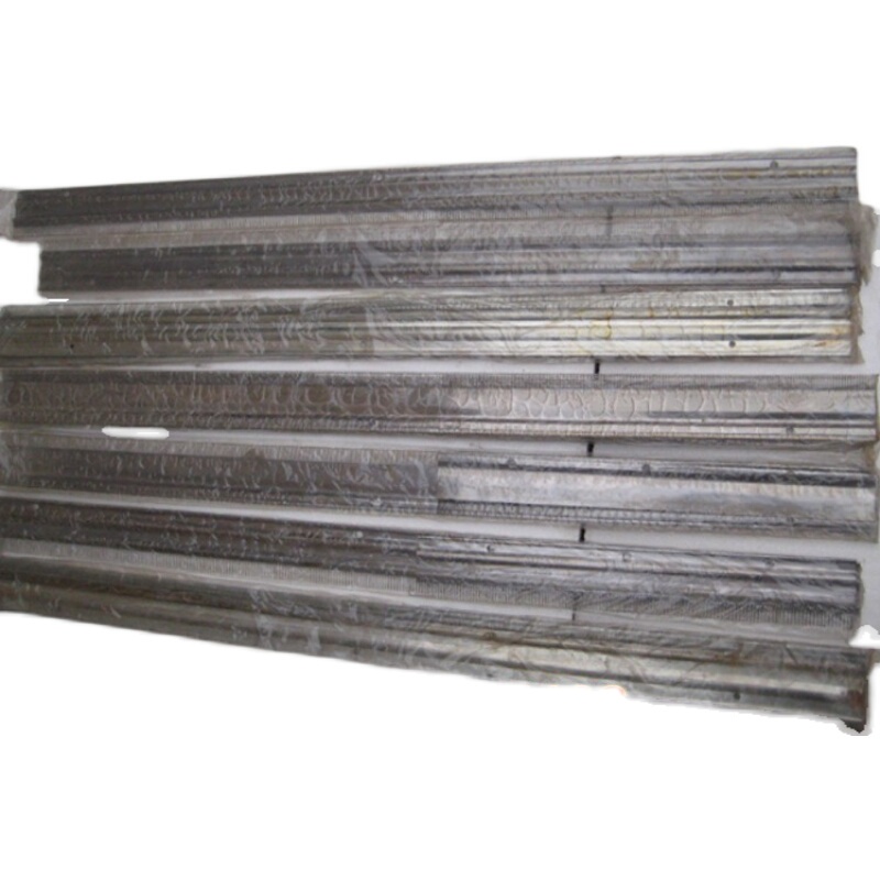 Selling Hand-Cranked Knitting Machine Accessories, Needle Comb Threading Board, Long and Short Comb Core Set 3-16g 36-48inch Galvanized Selling Hand-Cranked Knitting Machine Accessories, Needle Comb Threading Board, Long and Short Comb Core Set 3-16g 36-48inch Galvanized