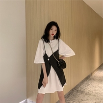 2021 New Hong Kong style retro Korean chic age age reduction Joker white T-shirt shorts two-piece women