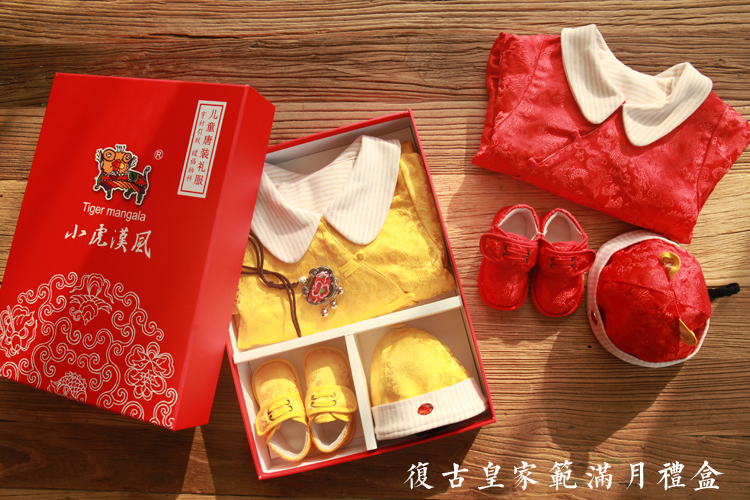Bộ quà tặng quần áo cotton cho bé sơ sinh 0-3 tháng 6 xuân, hạ, thu, trăng rằm trọn gói trăm ngày đồ chơi trẻ sơ sinh