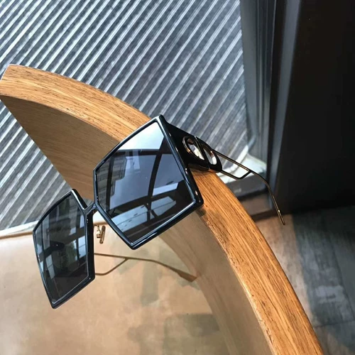 D Семейные солнцезащитные очки женского высокого уровня Большое лицо Большое лицо -тонкая белая щедрая коробка дэн Зики То же солнцезащитные очки CD 2024 Новые