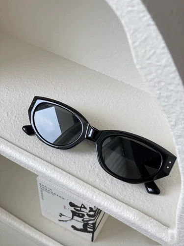 Модная горячая девушка Rococo Солнцезащитные очки для женщин с высококлассными ретро-глазами.