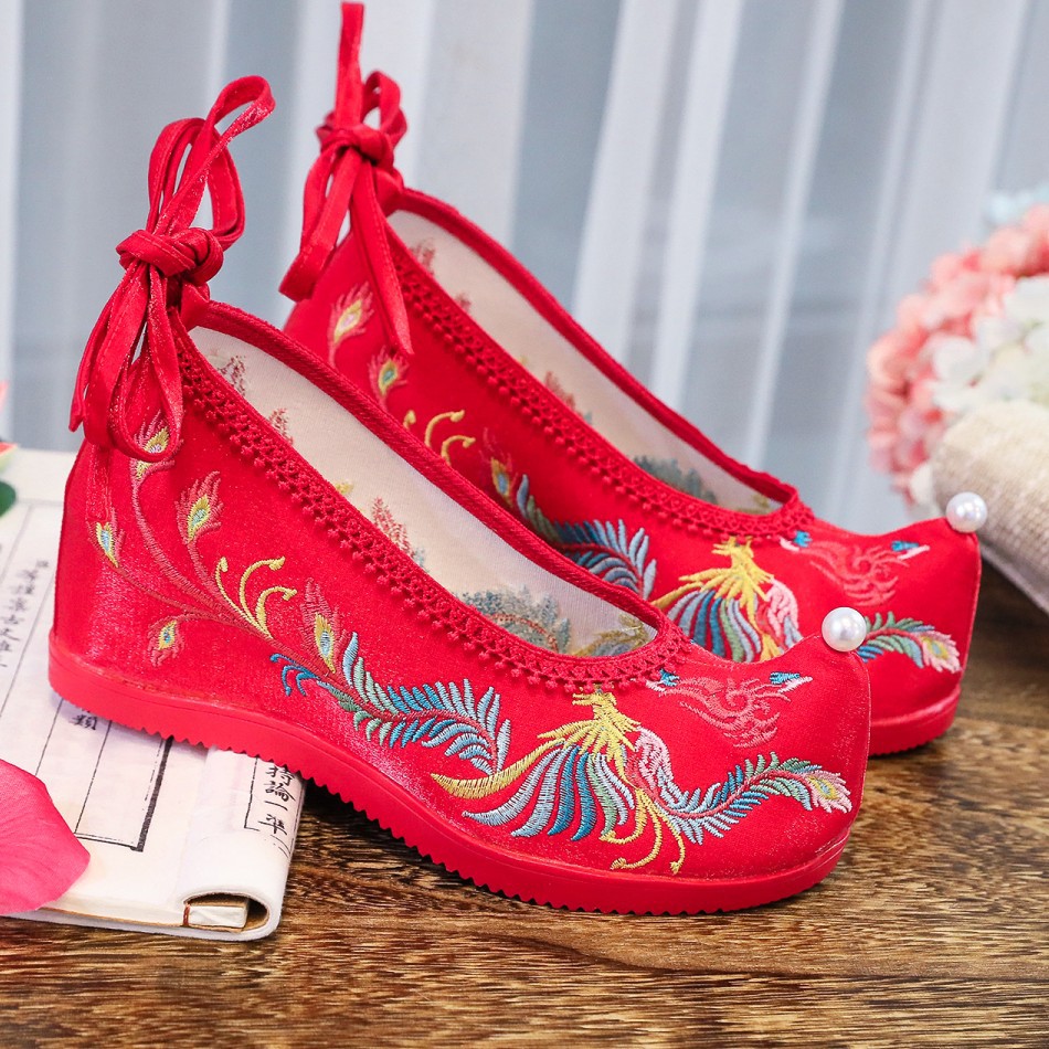 2021 han clothes ancient dress shoes bridal wedding shoes inner heightening women red embroidered shoes Chinese style wedding 100 hitch ancient wind shoes