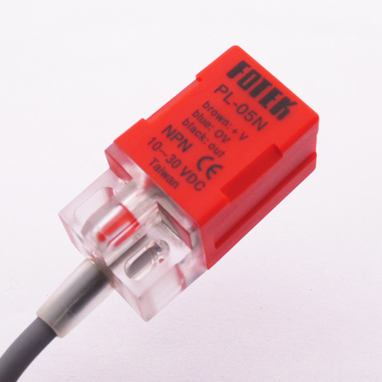Square proximity switch sensor PL-05N PL-05P metal induction switch NPN third-tier normal open 12-24V