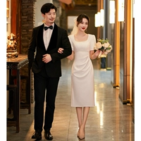 Белый с коротким рукавом средней длины FMS 2366