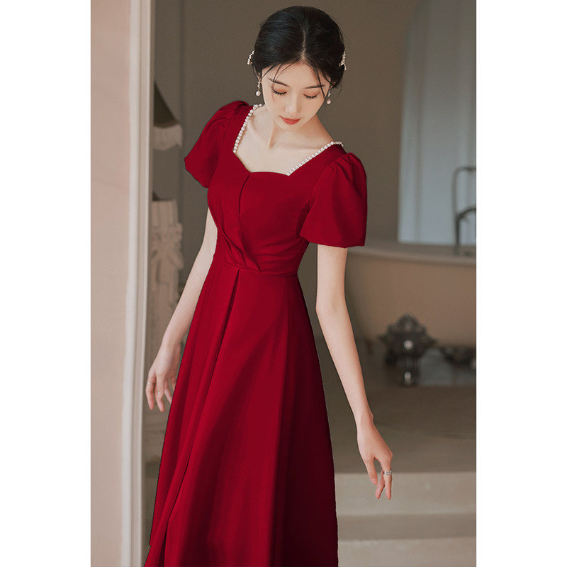 Toast bridal wine red color normally can be worn with small sub-style summer satin 2022 Back to door Engaged Ocean Dress