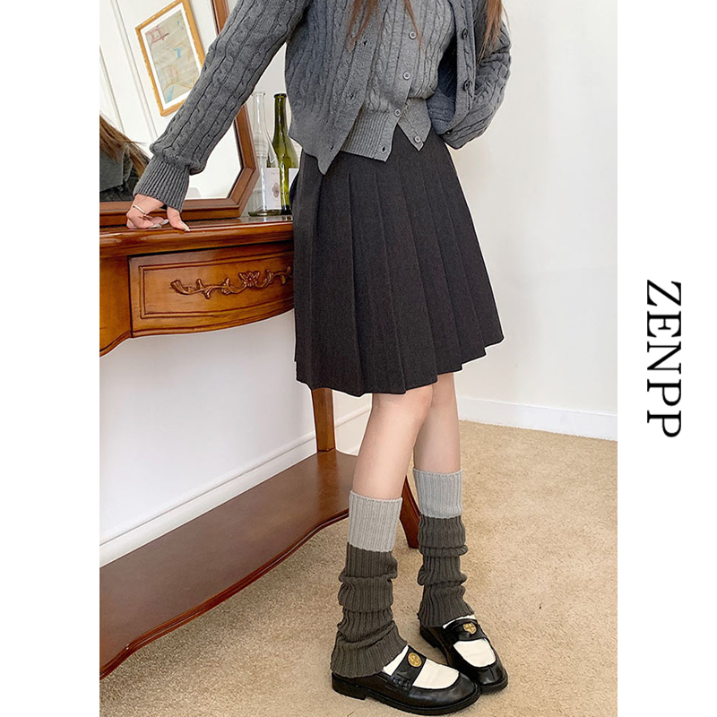 アンコール グレー ウール テニス プリーツ スカート 女性用秋冬セーター、股間をカバーする A ラインのショート スカート付き