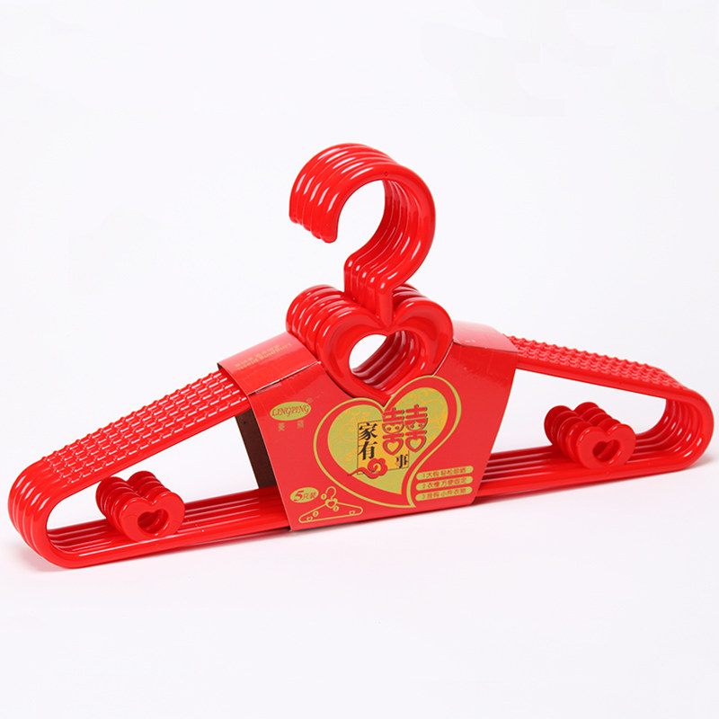 Marriage supplies bride engaged with married marriage accompanied by wedding clothes hung wedding clothes celebration thicker plastic red clothes rack