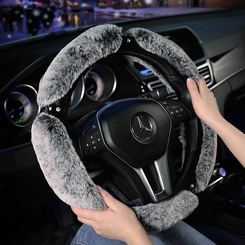 Winter plush steering wheel cover female Korean cute high-end short plush universal Foss Buick Audi handlebar cover