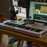 Arturia 61 Keylab Keylab Essential Music Аранжировка 49 Ключевой профессиональный вес 88 Key Midi клавиатура