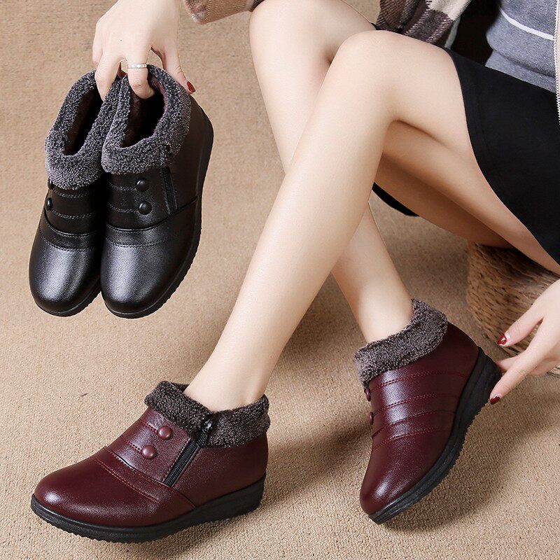 老人鞋中老年人妈妈皮鞋软底防滑冬季加绒保暖奶奶棉鞋女休闲鞋