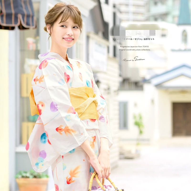Japanese Kimono Yukata for Women, Modernized Kimono, Polyester Wrinkle-Resistant, Japanese Travel Photo Kimono, Goldfish Pattern Japanese Kimono Yukata for Women, Modernized Kimono, Polyester Wrinkle-Resistant, Japanese Travel Photo Kimono, Goldfish Pattern