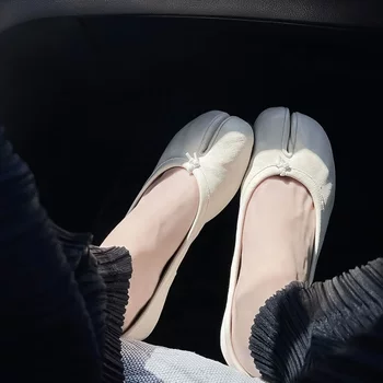 Sheepskin shallow mouth flat sole genuine leather split-toe shoes pig trotter shoes women's single shoes niche versatile white small leather shoes Sheepskin shallow mouth flat sole genuine leather split-toe shoes pig trotter shoes women's single shoes niche versatile white small leather shoes