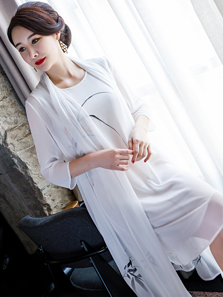 New -style cheongsam dress, graceful ethnic groups of ethnic group heart New -style cheongsam dress, graceful ethnic groups of ethnic group heart