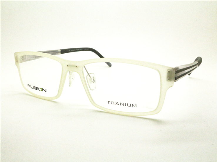Authentic Product from the Store: German Stepper Fu-3050A F020 Transparent + Titanium Ultra-Light Eyeglass Frame Authentic Product from the Store: German Stepper Fu-3050A F020 Transparent + Titanium Ultra-Light Eyeglass Frame