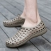 Giày mùa hè 2019 mới sandal nam sandal phiên bản Hàn Quốc của giày lỗ trượt mang giày Xixi giày đi biển shop giày nam Sandal