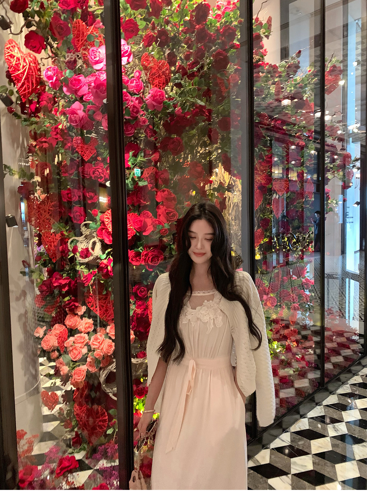 시 웨이 리앙 봄날 전복 프랑스식 낭만주의 루즈핏 느긋한 라운드 넥 벌룬 소매 홀로우 아웃 오픈 가디건 상세 이미지 21