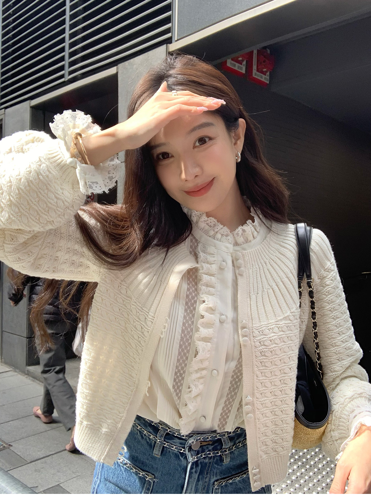 시 웨이 리앙 봄날 전복 프랑스식 낭만주의 루즈핏 느긋한 라운드 넥 벌룬 소매 홀로우 아웃 오픈 가디건 상세 이미지 43