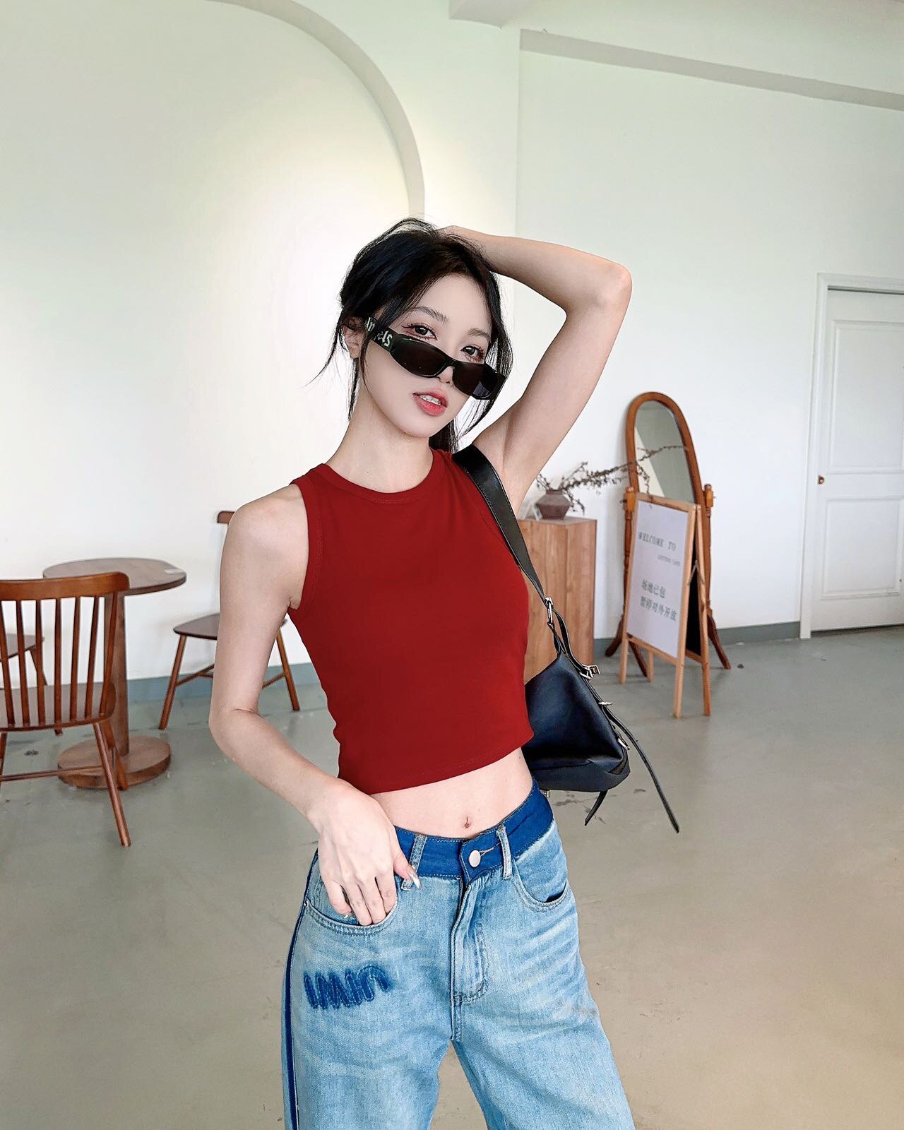 彩鸯蝶衣内衣店