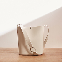 HFresh bag womens bag New 2021 tide large capacity simple leather womens bag shoulder crossbody bucket bag women