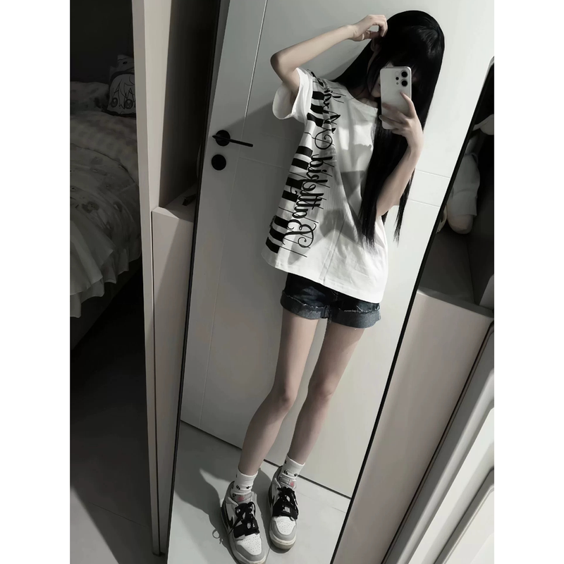 American High Street Style Five-Pointed Star Keycap Print Short-Sleeve T-Shirt for Women, Summer Loose Fit, Niche Couple's Versatile Light Top