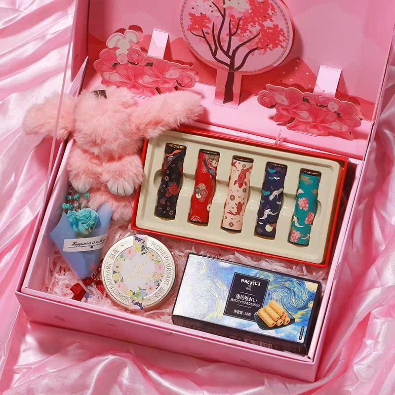 High-end accompaniment gift maid suit lipstick best man accompaniment wedding accompaniment gift box