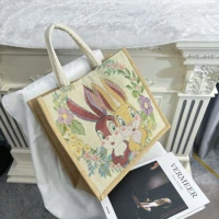 Golden Rabbit [большой размер] — в стандартную комплектацию входит нижняя пластина, ароматизированная пленка и магнитная пряжка.