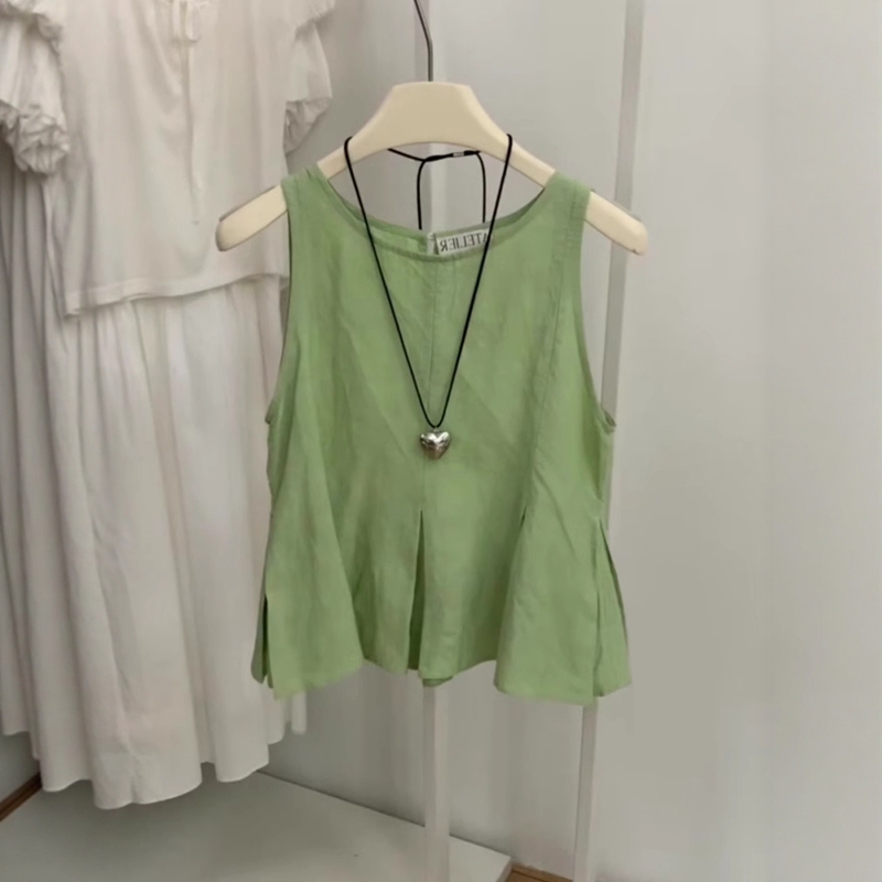 Playful Retro Green Linen Sleeveless Camisole for Women, Summer Design, Petite Style, Elegant Babydoll Top Playful Retro Green Linen Sleeveless Camisole for Women, Summer Design, Petite Style, Elegant Babydoll Top