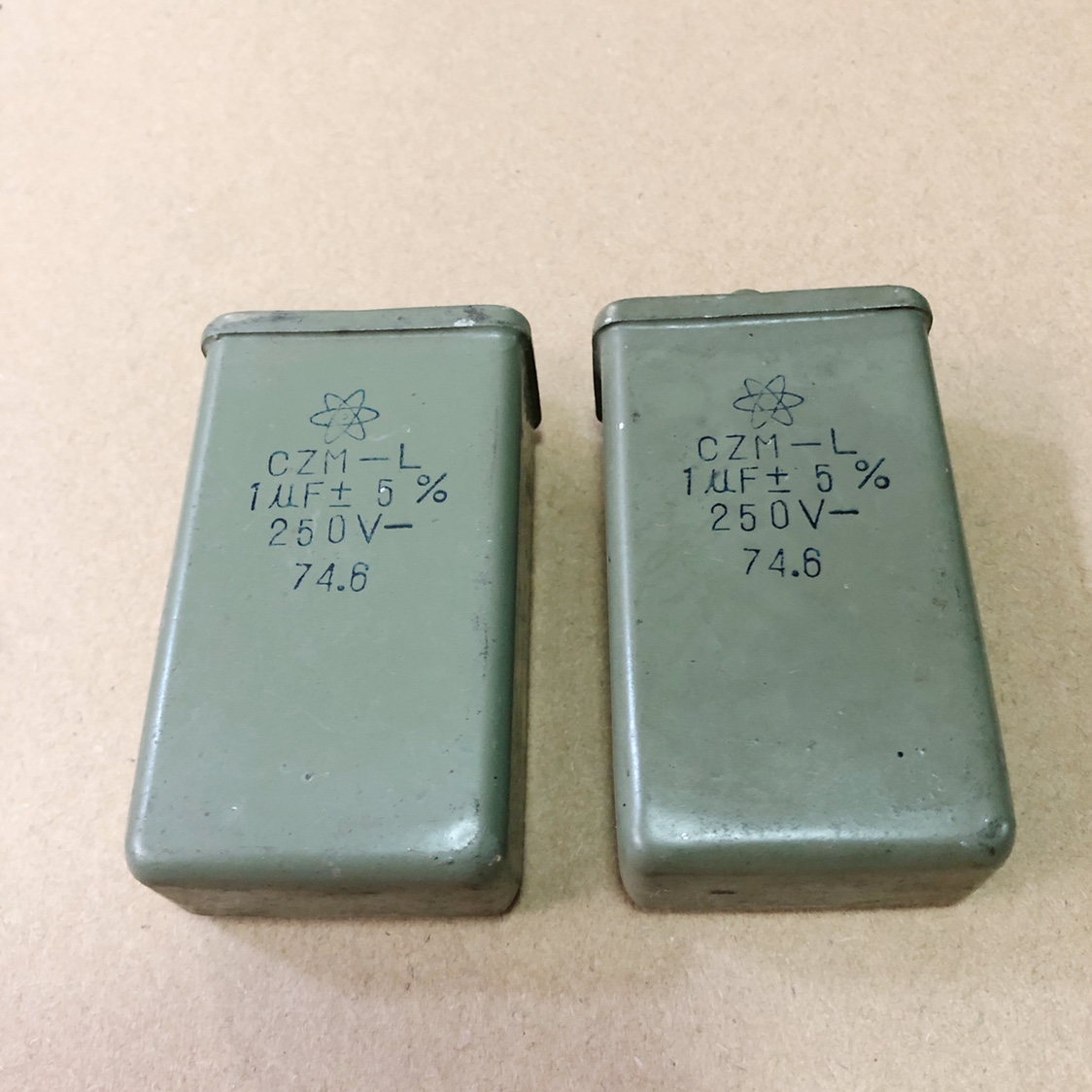 1974 Meihua brand CZM-L oil-immersed capacitor 250V1UF tube amplifier coupling