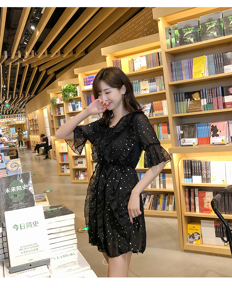 VK旗艦店 韓國風名媛V領亮片木耳邊時尚氣質短袖洋裝