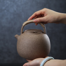 Tea art tea ceremony Zen kettle rough pottery Japanese handmade teapot Chaoshan cooking teapot old rock mud retro lifting beam pot