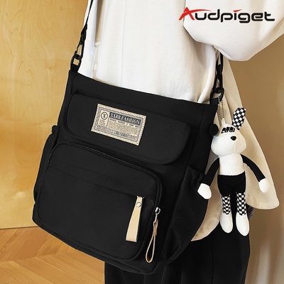 taobao agent Shoulder bag for boys, handheld school bag, for secondary school, suitable for teen