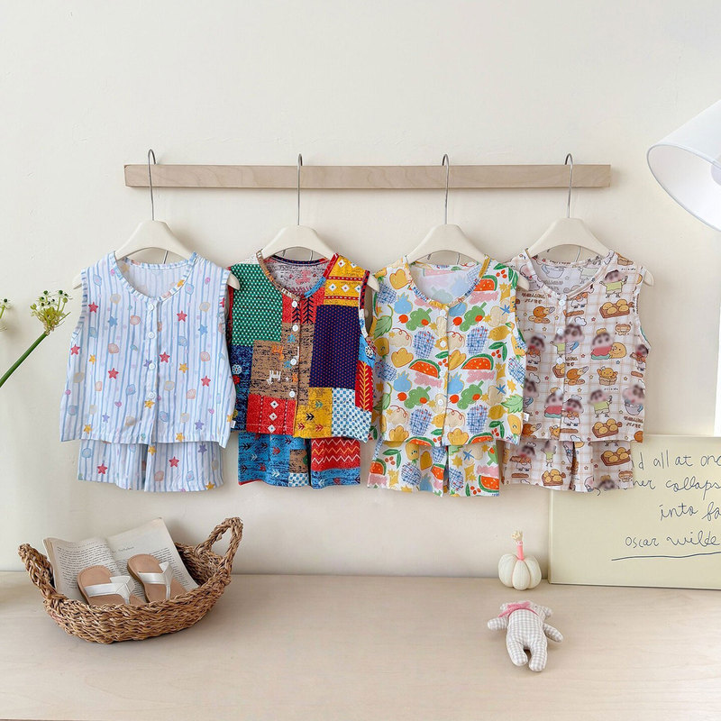 Children's Class a Cotton Silk Breathable Vest and Shorts Two-Piece Set, New Summer Style for Boys and Girls, Baby Casual Suit Children's Class a Cotton Silk Breathable Vest and Shorts Two-Piece Set, New Summer Style for Boys and Girls, Baby Casual Suit