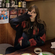 Autumn and winter 2022 new small crowddesign sensation Yuanyuan also love the soft glutinous retro port wind soft milk sweater womens clothes